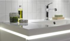 Dansani LED lysskinne mellem håndvask og vaskeskab - 80 cm