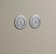Vola RS83E elektronisk trykknap - B�rstet krom