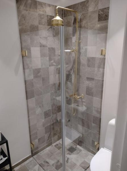 Bath firkantet niche - Frostet glas/Børstet profil