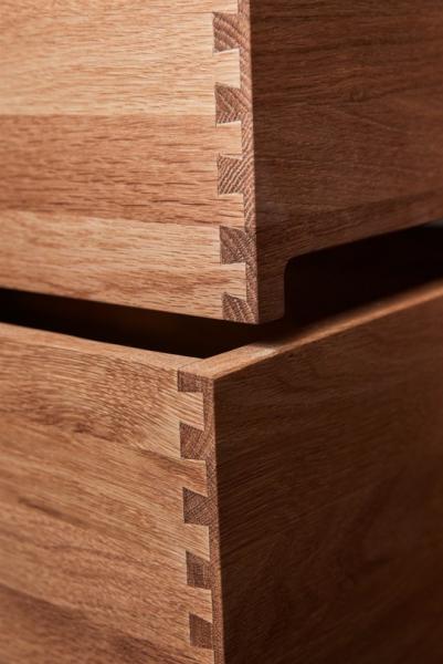 Cass&oslash;e Solid 100 m&oslash;bels&aelig;t - Massiv eg