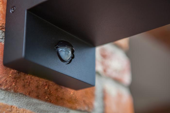 Lutec Tradition Flair 1 udendørslampe til væg m/sensor - Mat sort
