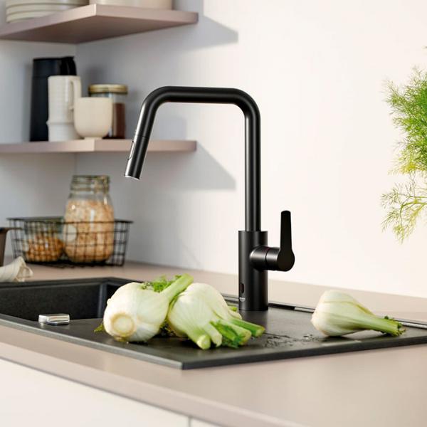 Grohe Start hybrid k&oslash;kkenarmatur m/sensor, udtr&aelig;k og Dual Spray - Mat sort