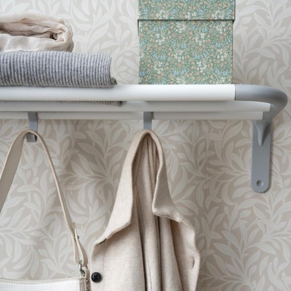 Beslagsboden hattehylde/skohylde - Hvid/gr&aring;