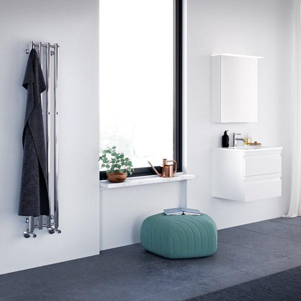 Strømberg Regus el-håndklædetørrer - 11,5x150 cm - Krom Strømberg Regus el-håndklædetørrer - 11,5x150 cm - Krom