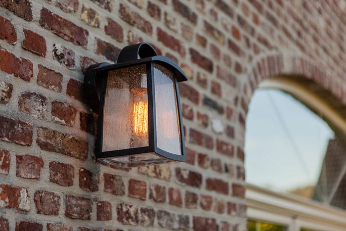Lutec Tradition Kelsey udendørslampe til væg m/regnglas - Stor - Mat sort