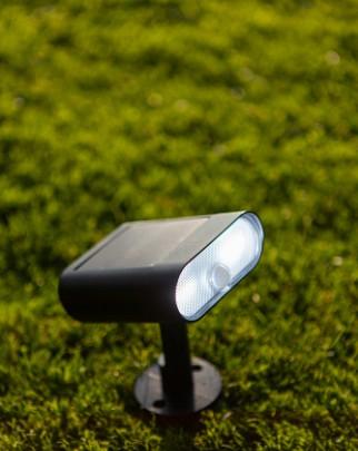 Lutec Ginbo Solar udendørs bedlampe m/solceller, spyd og sensor - Mat sort